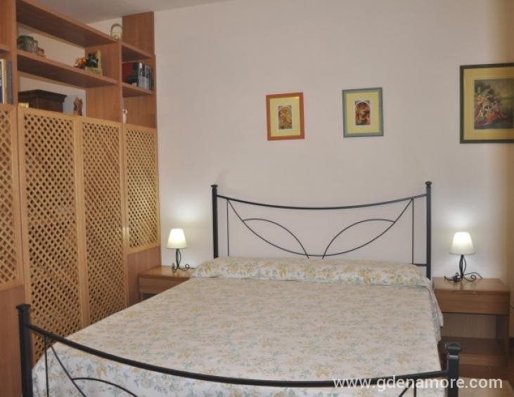 bedroom1
